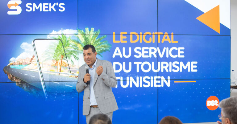 Comment la plateforme Smeks.tn facilite la digitalisation du transport touristique pour les agences de voyage en Tunisie