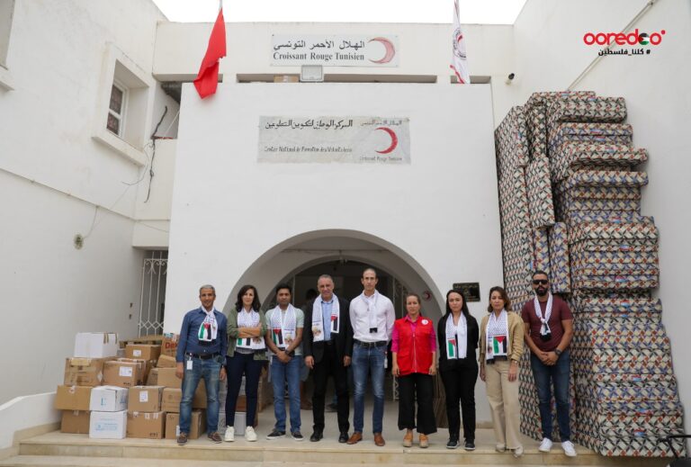 Ooredoo Tunisie Affiche un Soutien Indéfectible envers la Palestine et Fait Don d’Équipements Médicaux au Croissant-Rouge